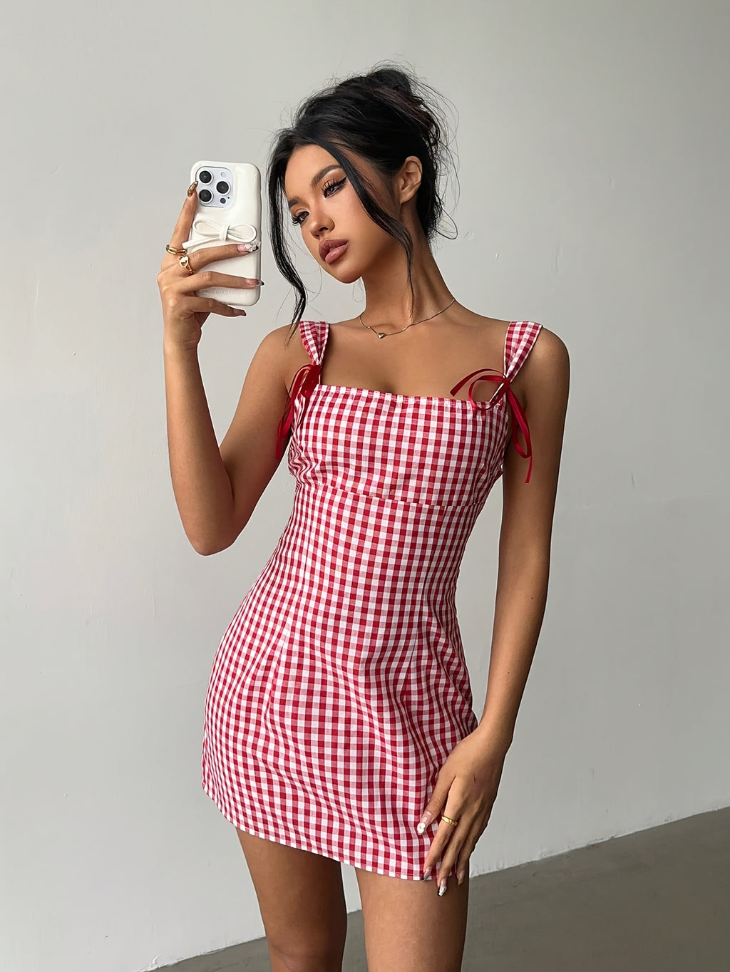 The New Y2K Fashionable Checkered Mini Halter Dress For Women In Spring And Summer Is Suitable For Young Girls' Concerts